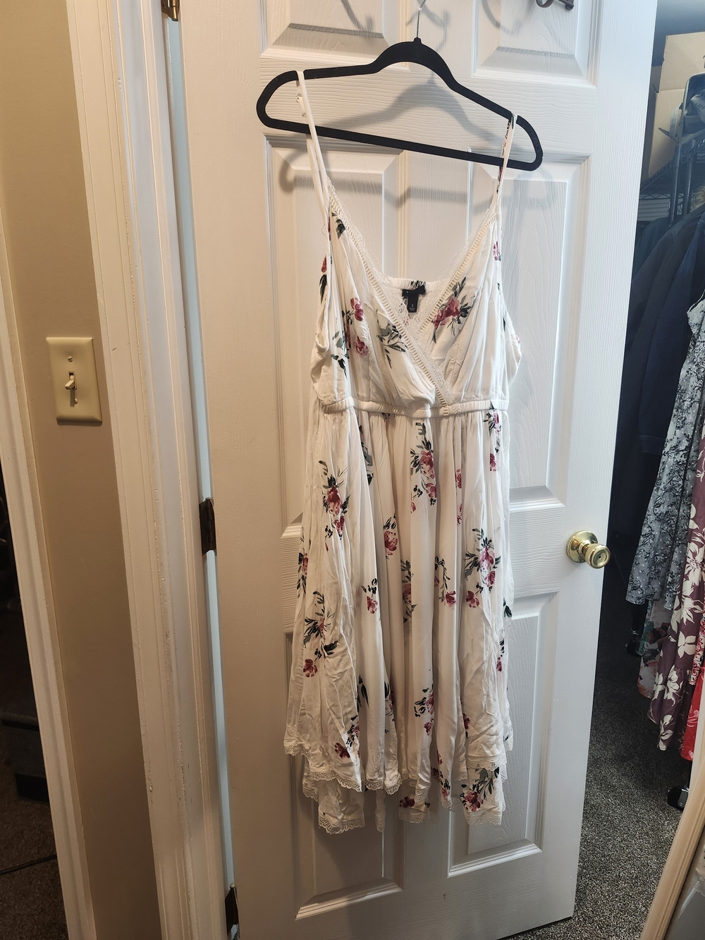 Torrid White Floral Spaghetti Strap Sundress Maxi, Torrid 3 = 3X